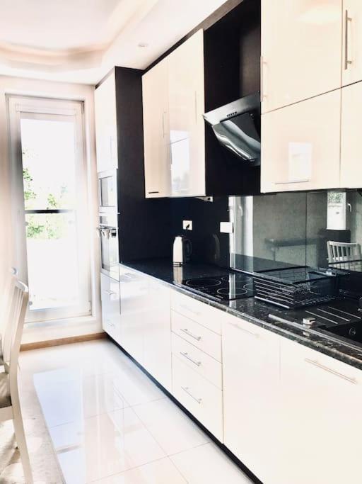 Nowoczesny Na Pradze Appartement